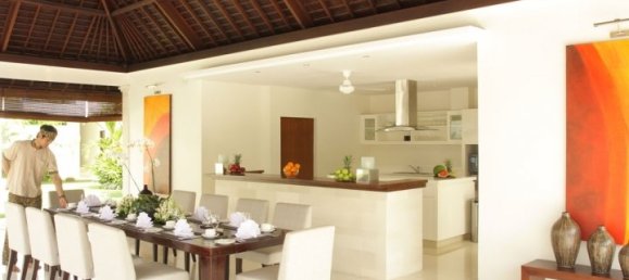 4 bedrooms Villa in Canggu, Indonesia No. 2990 18