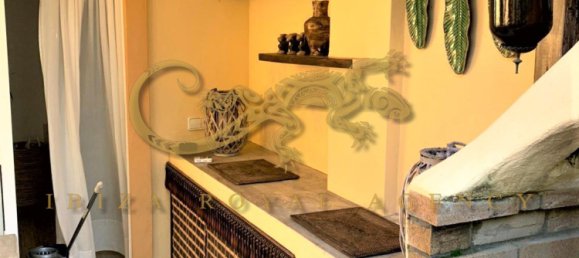 4 bedrooms House in Cala de Bou, Spain No. 881 12