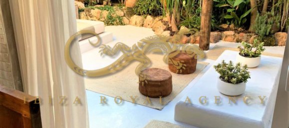 4 bedrooms House in Cala de Bou, Spain No. 881 22