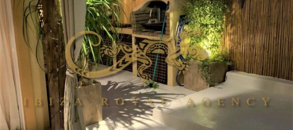 4 bedrooms House in Cala de Bou, Spain No. 881 4