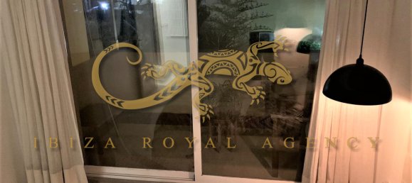 4 bedrooms House in Cala de Bou, Spain No. 881 30