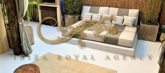 4 bedrooms House in Cala de Bou, Spain No. 881 10