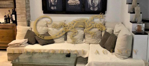 4 bedrooms House in Cala de Bou, Spain No. 881 17