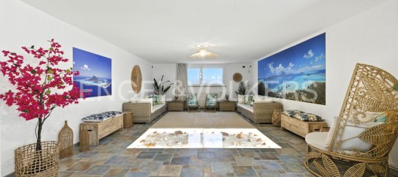 6 bedrooms Villa in Luvinate, Italy No. 286074 11