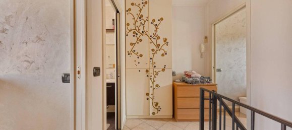 Casa de 4 habitaciónes en Correggio, Italy No. 80825 21