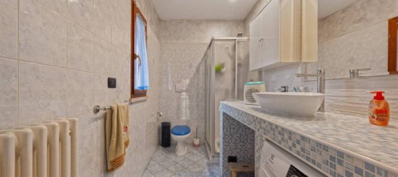 Casa de 4 habitaciónes en Correggio, Italy No. 80825 11