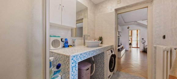 Casa de 4 habitaciónes en Correggio, Italy No. 80825 12