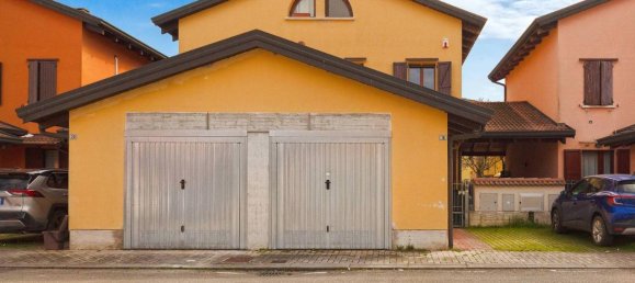 Casa de 4 habitaciónes en Correggio, Italy No. 80825 2