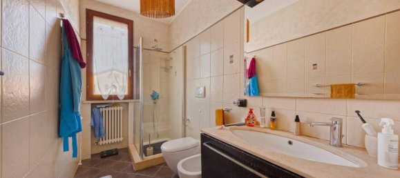 Casa de 4 habitaciónes en Correggio, Italy No. 80825 19