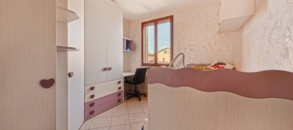 Casa de 4 habitaciónes en Correggio, Italy No. 80825 17