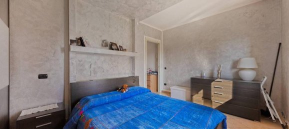 Casa de 4 habitaciónes en Correggio, Italy No. 80825 14