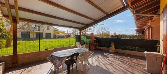 Casa de 4 habitaciónes en Correggio, Italy No. 80825 5