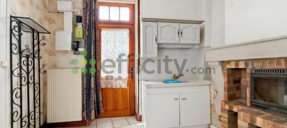 2 bedrooms House in Saint-Hippolyte, France No. 300211 10