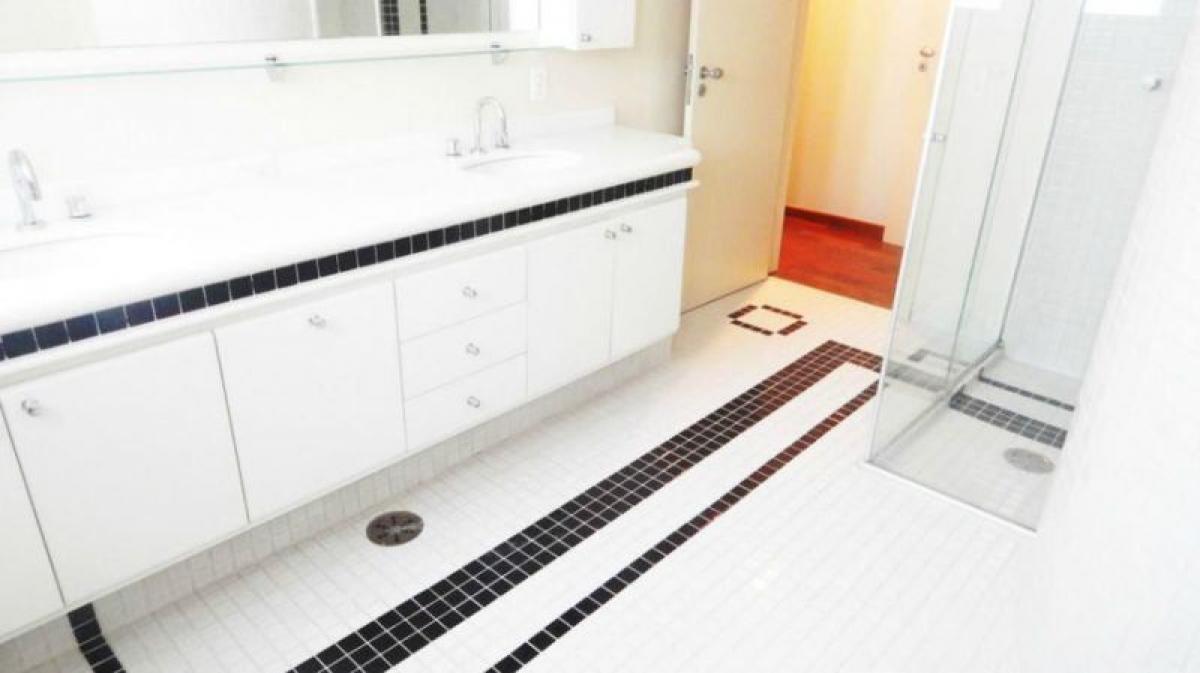 4 bedrooms House in Sao Paulo, Brazil No. 597355