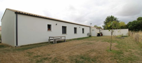 4 غرف نوم منزل في Saint-Saturnin-du-Bois, France رقم 357438 3
