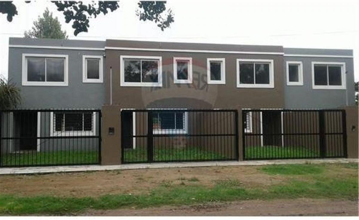 3 bedrooms House in Pilar, Argentina No. 17965