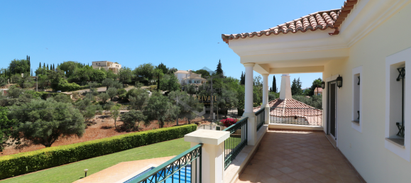 4 bedrooms Villa in Loule, Portugal No. 114917 2