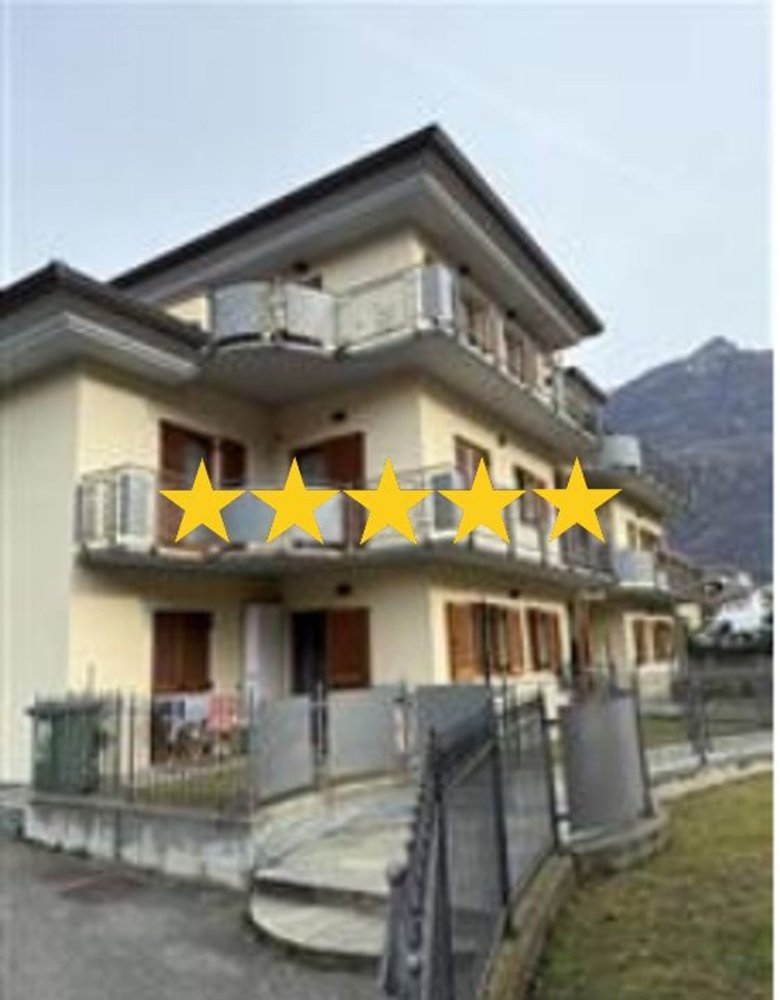 5 bedrooms Apartment in Donnas, Italy No. 380929