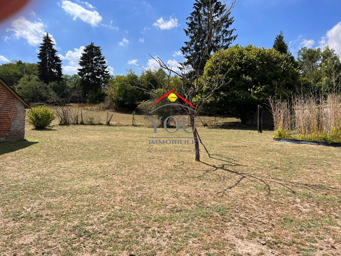  Land in Sainte-Genevieve, France No. 94224