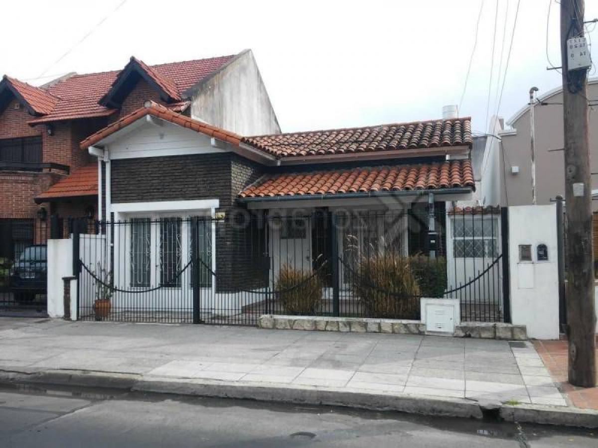 2 bedrooms House in Bermudez, Argentina No. 54348