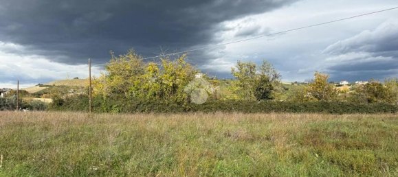 Grundstück in Sant'Egidio alla Vibrata, Italy 3200m², Nr. 41137 2