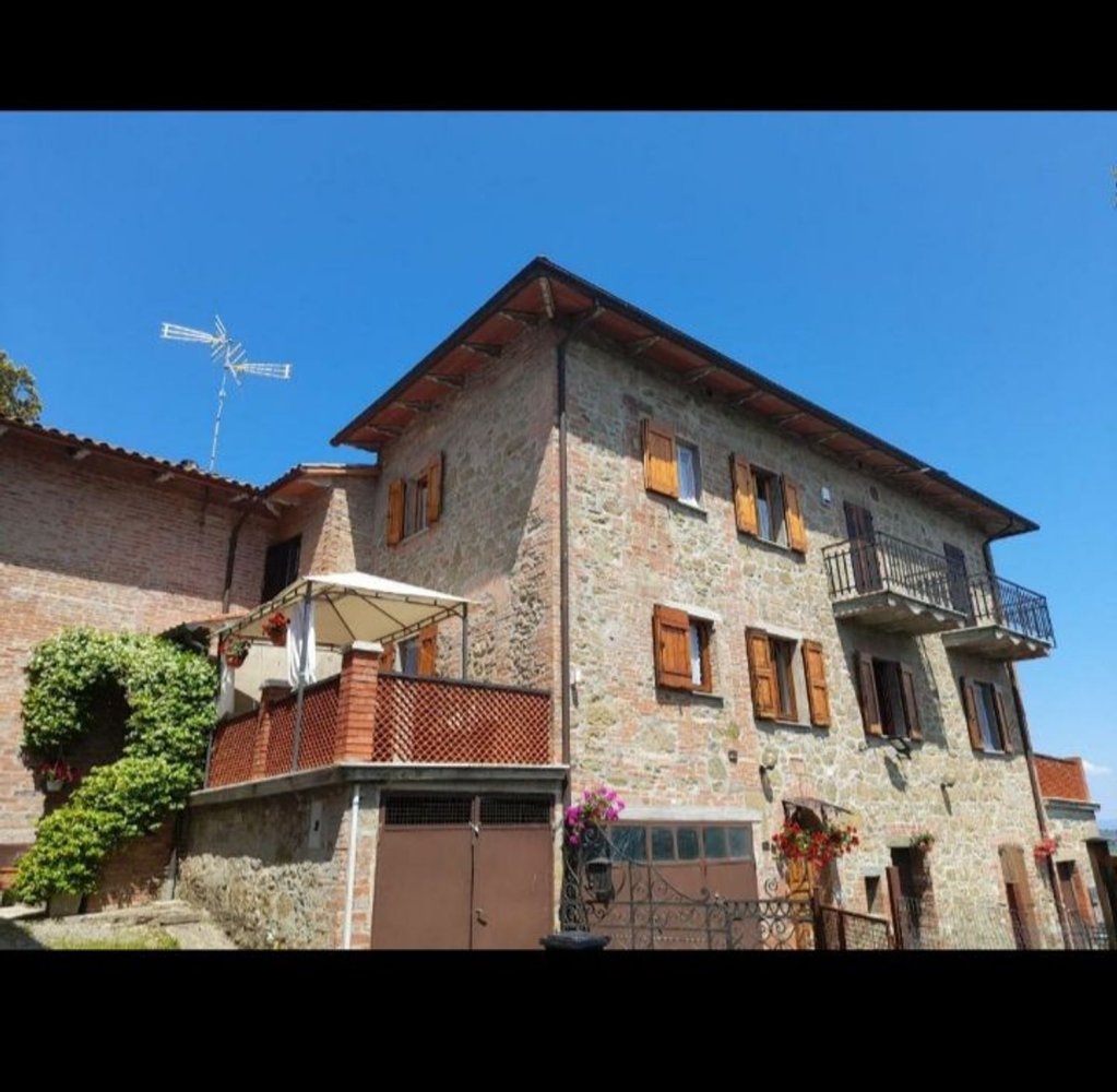 Casa de 5 habitaciónes en Città della Pieve, Italy No. 255835