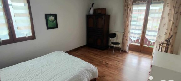 3 bedrooms House in Louville-la-Chenard, France No. 233639 7