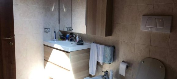 Квартира с 3 комнатами в Узмате Велате, Италия № 71210 17