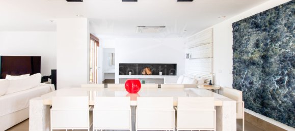 6 bedrooms Villa in Santa Eulalia Del Rio, Spain No. 211425 17