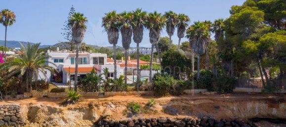 6 bedrooms Villa in Santa Eulalia Del Rio, Spain No. 211425 2