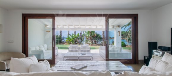 6 bedrooms Villa in Santa Eulalia Del Rio, Spain No. 211425 13