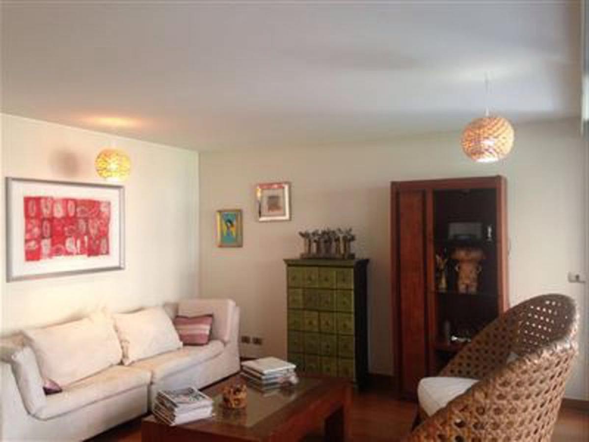 4 bedrooms Apartment in Santiago, Chile No. 3651