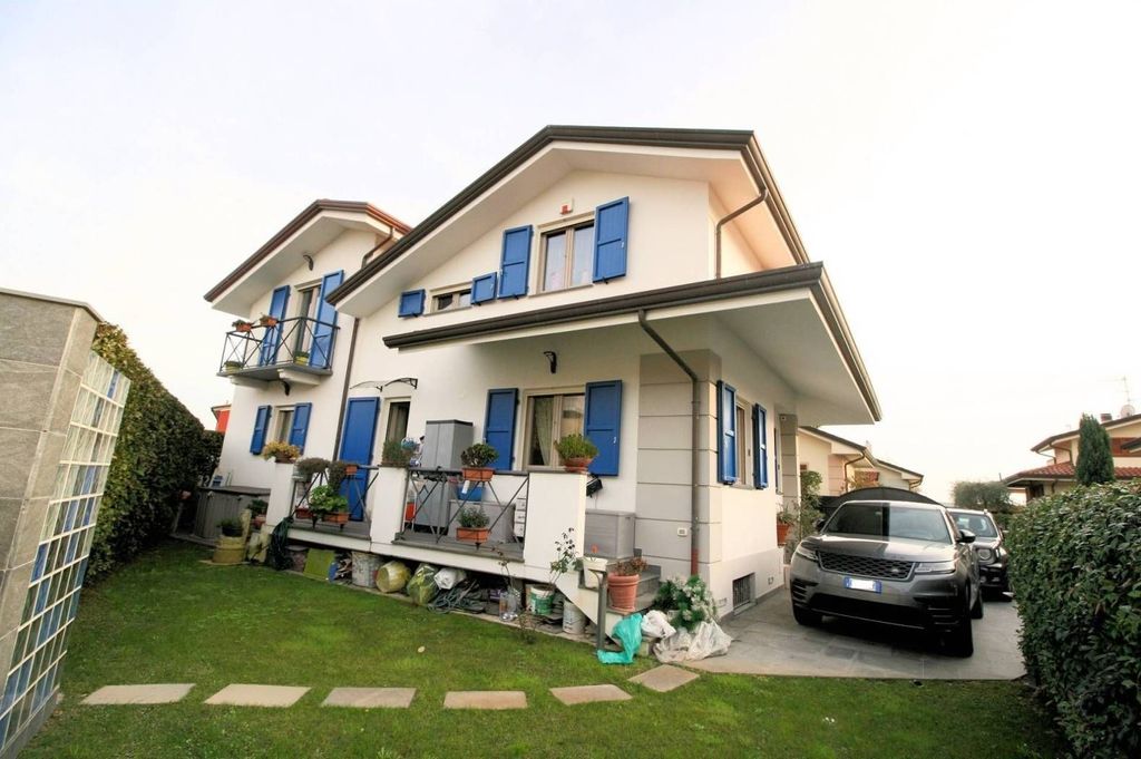 3 Schlafzimmer Villa in Massarosa, Italy, Nr. 85696