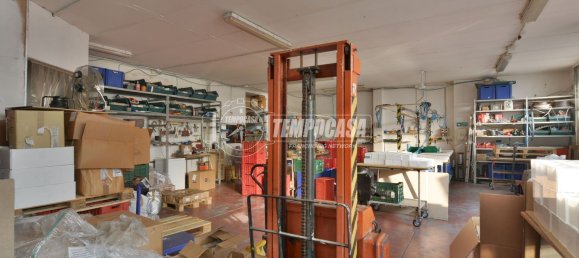 121m² Commercial property in Recanati, Italy No. 346227 6
