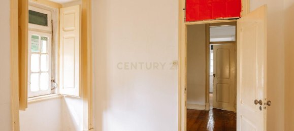 4 bedrooms Apartment in Lisbon, Portugal No. 126054 9