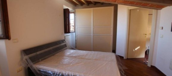 3 Schlafzimmer Wohnung in Volterra, Italy, Nr. 1392 9