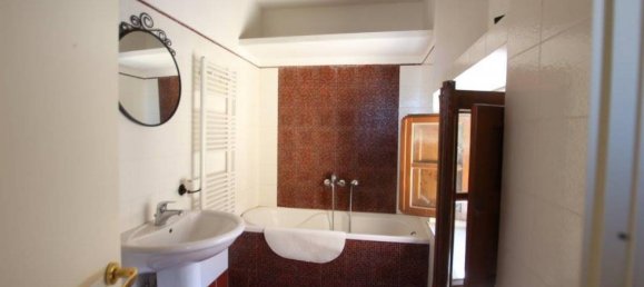 3 Schlafzimmer Wohnung in Volterra, Italy, Nr. 1392 10