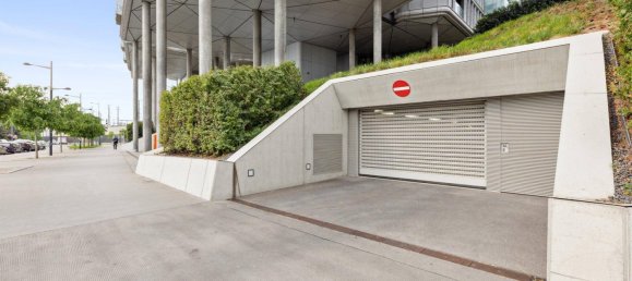 Parkplatz in Favoriten, Austria, Nr. 142000 5