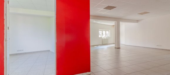 122m² Commercial property in Lecco, Italy No. 336448 5