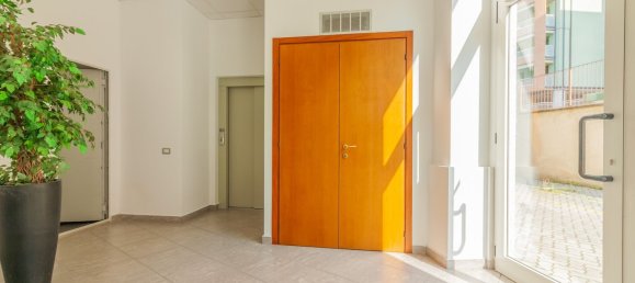 122m² Commercial property in Lecco, Italy No. 336448 13