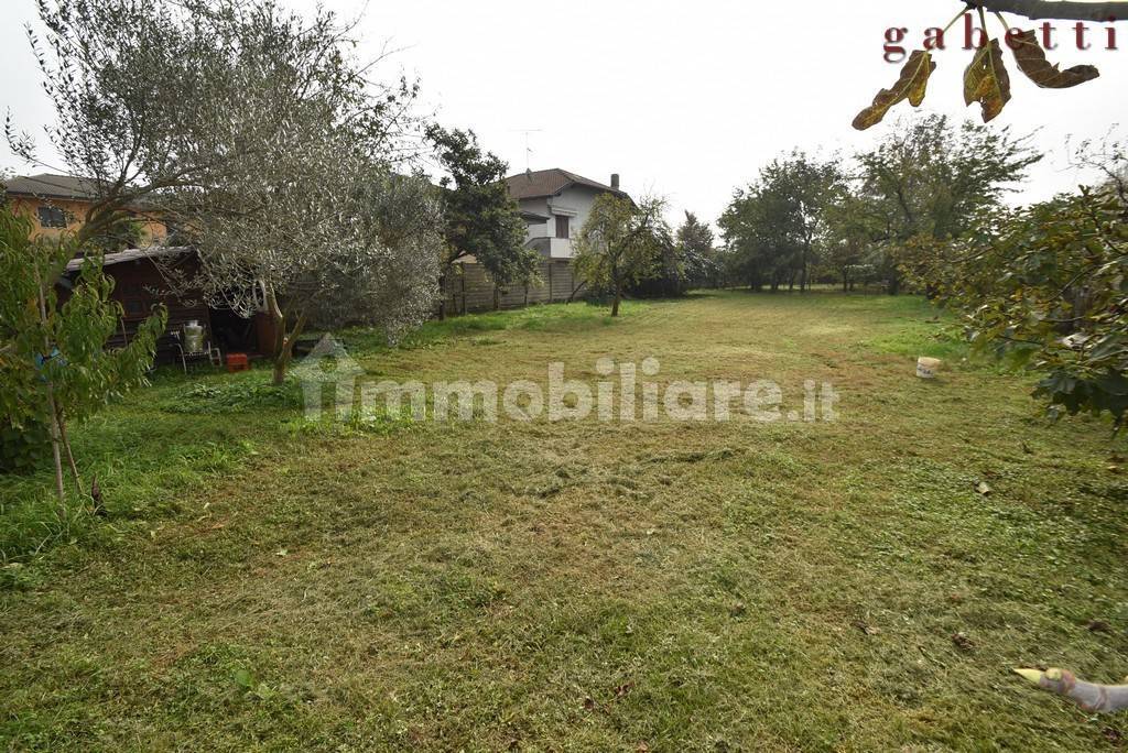Terreno en Marcallo con Casone, Italy 1561 m² No. 142783