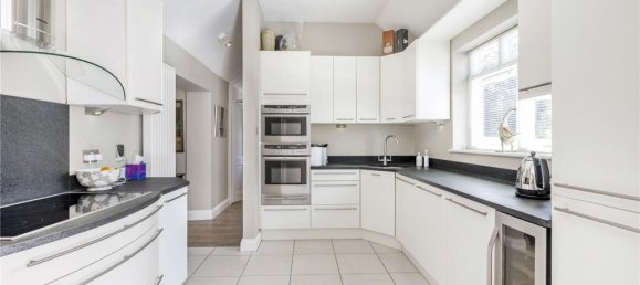 3 bedrooms Bungalow in Little Berkhamsted, United Kingdom No. 6541 4