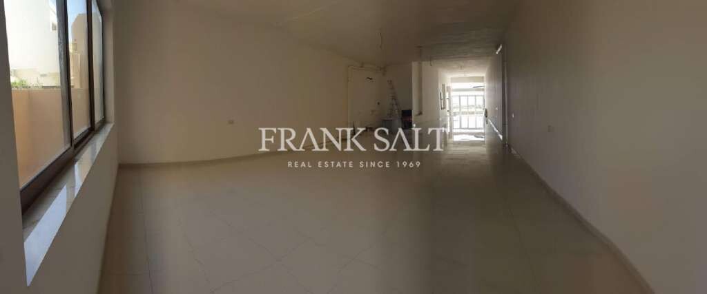 Tienda en Ghajnsielem, Malta No. 11979