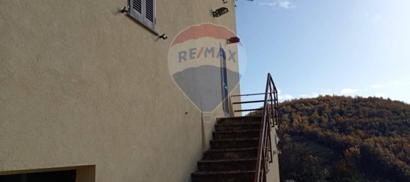 5 bedrooms House in Sellano, Italy No. 353421 5