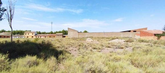  Land in Zaragoza, Spain No. 64016 4