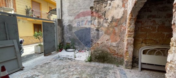 3-salle Appartement à Bagheria, Italy No. 307278 20