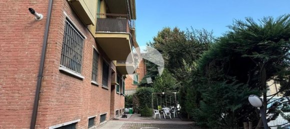 3 chambres Appartement à Reggio Emilia, Italy No. 330639 3