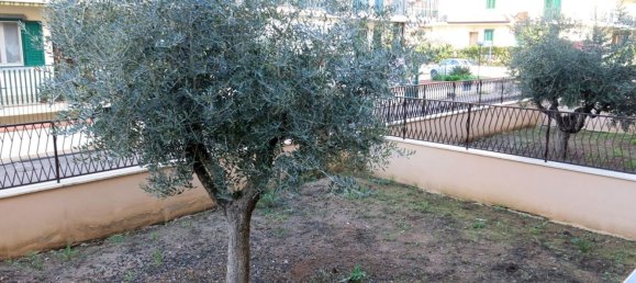 6-salle Appartement à Fondi, Italy No. 29160 18