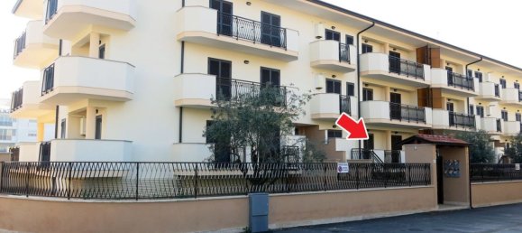 6-salle Appartement à Fondi, Italy No. 29160 11