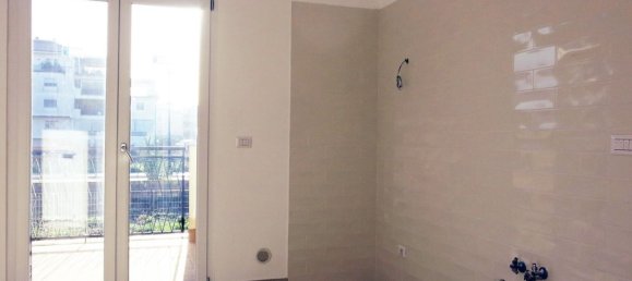 6-salle Appartement à Fondi, Italy No. 29160 6